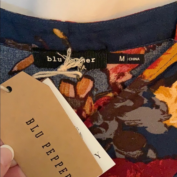 Floral tunic - Picture 2 of 2